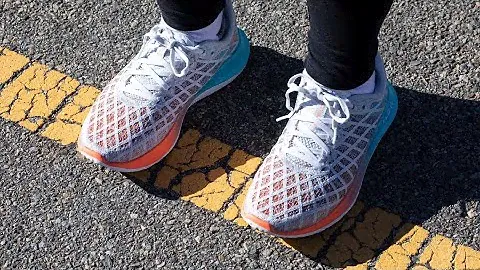 UA Flow Velociti Wind 2 review: smarter, faster running shoes - The Verge